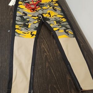 KDNK 1141411 Yellow camo camouflage tapered skinny fit ankle zip cargo XL NWT